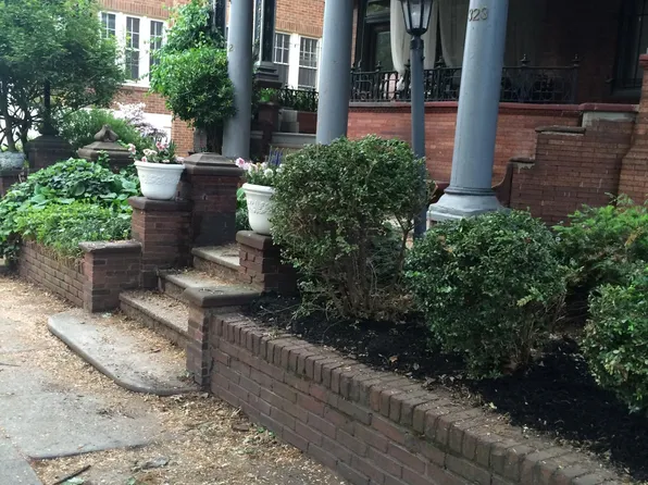 323 S 46th St #1R, Philadelphia, PA 19143