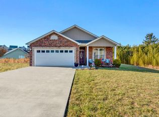 1040 Big Ben Dr, Roanoke, VA 24019