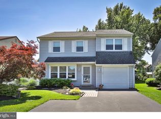 9 Heather Ln, Horsham, PA 19044