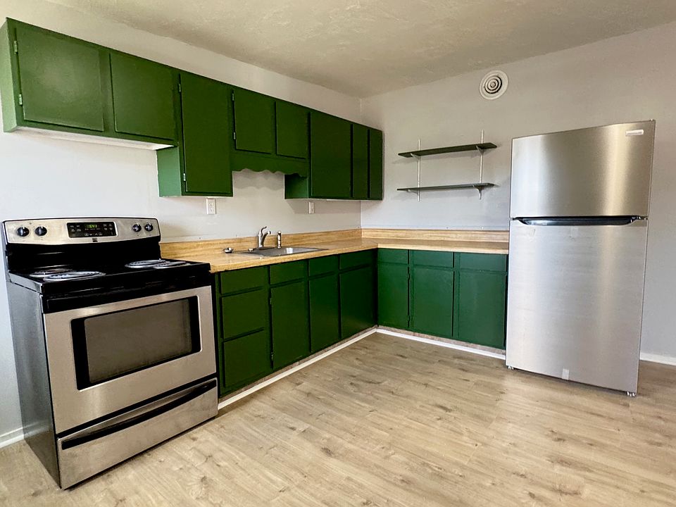 111 Baltimore St 2nd Fl. Rear - Kitchen (new refrigerator)