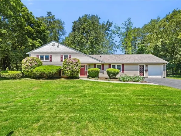 10 Courtney Drive, New City, NY 10956