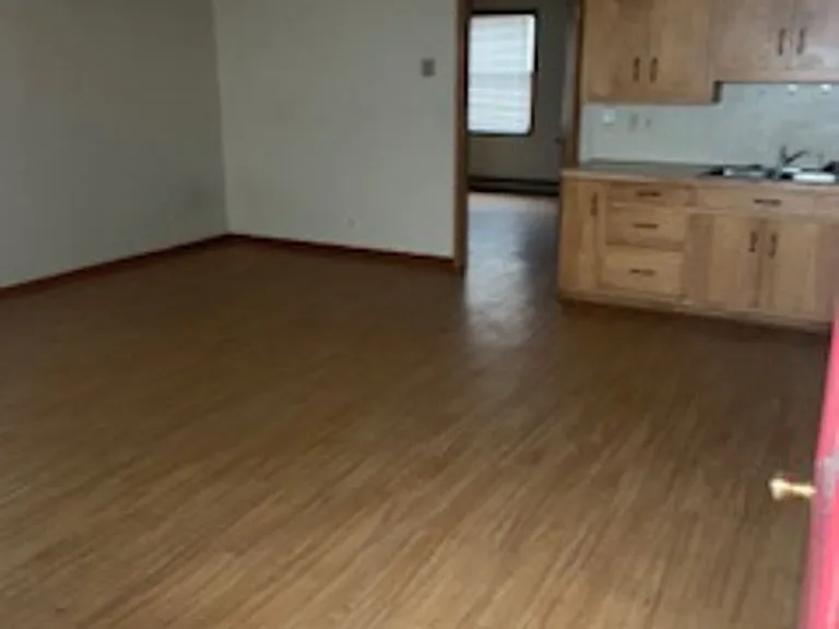 114 W Washington St — Photo 1