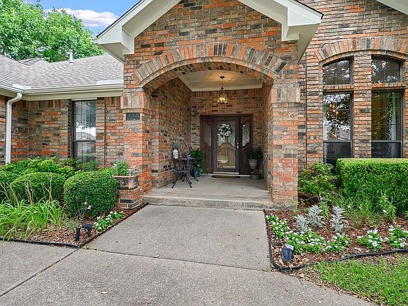 4th image of 2509 Willowdale Dr