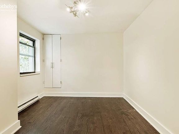 3rd image of 460 W 51st St #5A