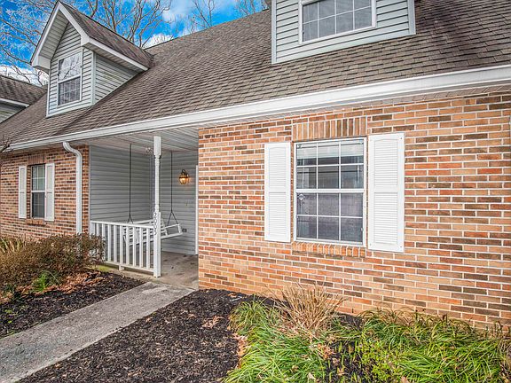 2nd image of 2005 Silverbrook Dr #7-C