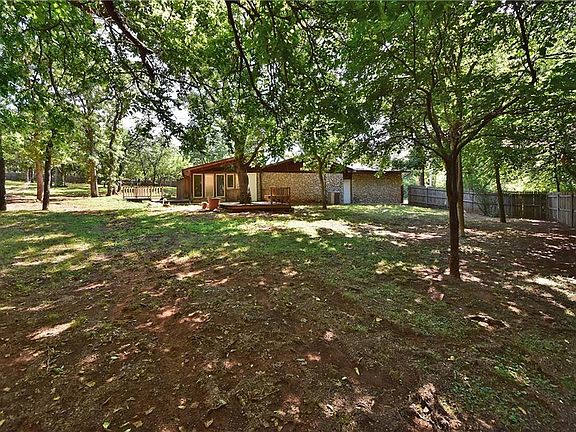 2nd image of 2622 Cedar Oak Dr