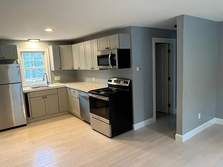 82 Durham Rd #A — Photo 2