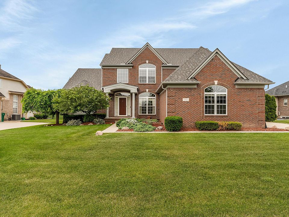 1st image of 35820 Windridge Dr