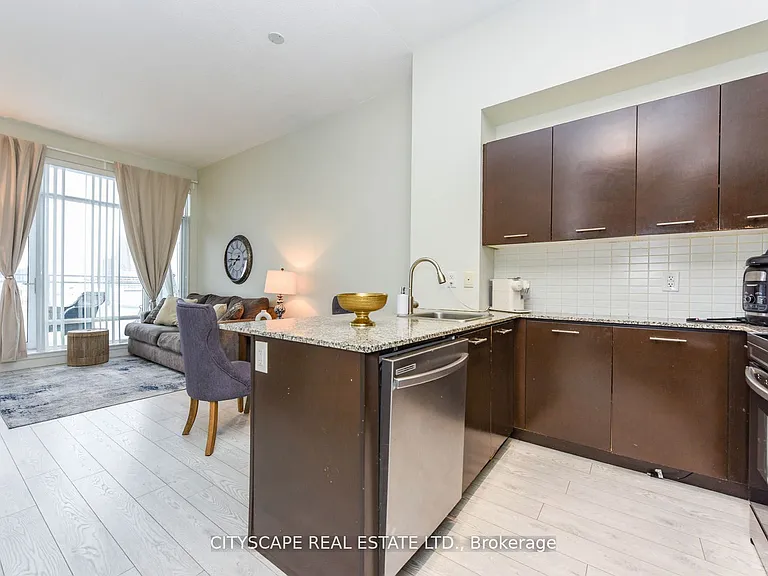 365 Prince Of Wales Dr E #611 — Photo 7