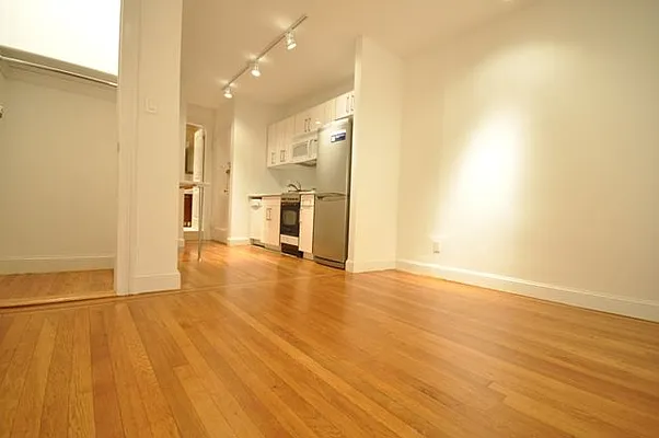 Rented by REAL New York | media 2