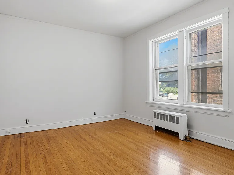 3935 N Pine Grove Ave #1N — Photo 6