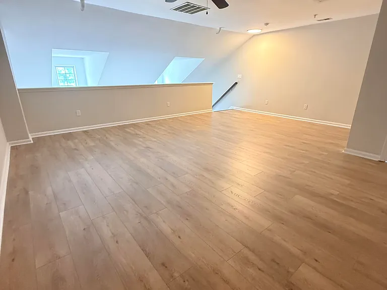 30 Oxford Ct — Photo 24