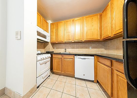 5th image of 940 Saint Nicholas Ave #3H