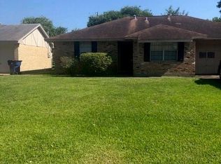 2921 Kingston Dr, Texas City, TX 77590