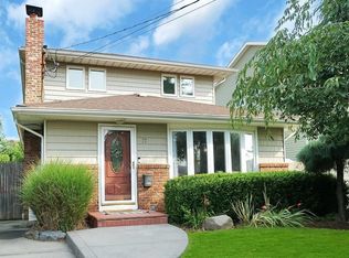 37 Stuart Ave, Babylon, NY 11702