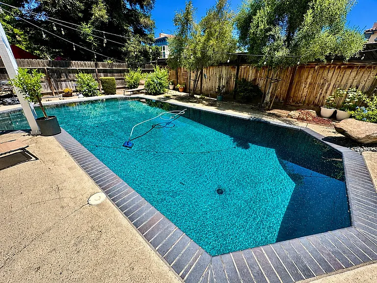 1047 E Monticello Cir — Photo 30