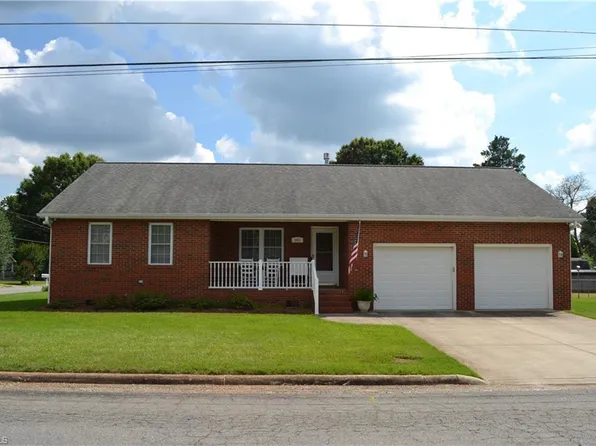 801 W Monroe St, Mayodan, NC 27027