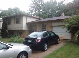 693 Macarthur Dr, Buffalo Grove, IL 60089