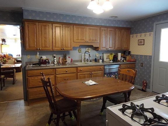 4th image of 410 N James St