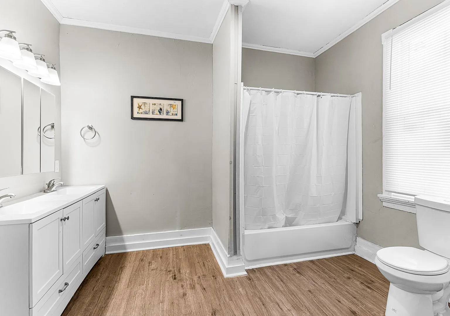 4 bed, 3.5 bath, 2700 sqft, $758 — Photo 3