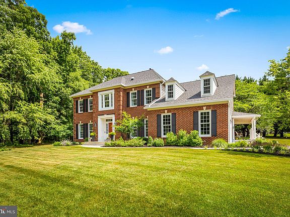 4th image of 13117 Shaneybrook Cir
