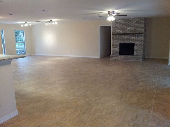 3rd image of 120 Countryside Dr