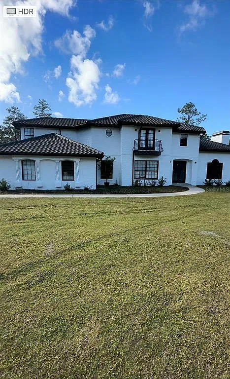 4 bed, 2.5 bath, 3200 sqft, $4,500 — Photo 1