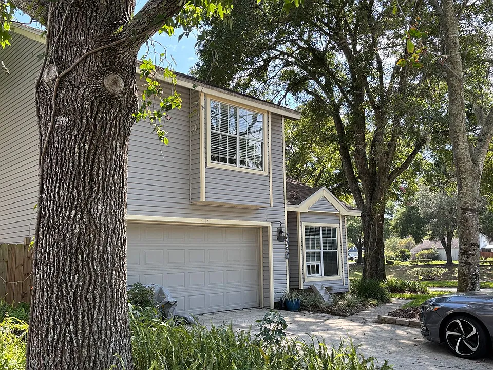 7550 Manassas Ct E