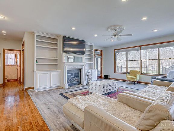 3rd image of 7020 Cross Creek Ln