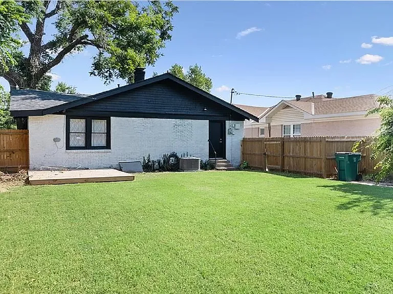 2529 NW 14th St — Photo 19
