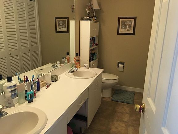 upstairs full bath