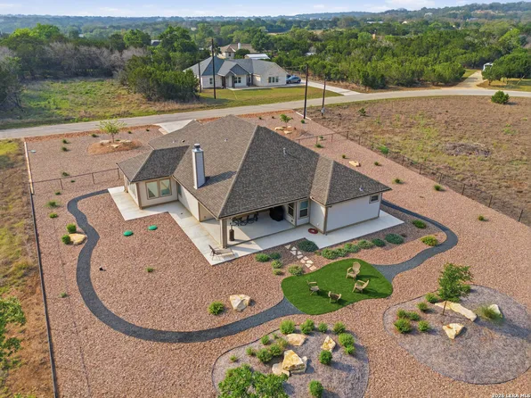 326 PARK RD, Bandera, TX 78003