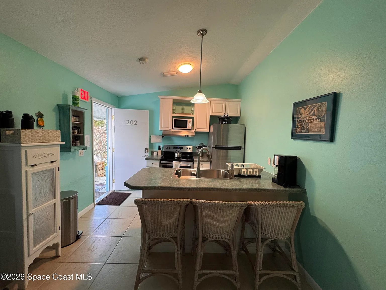 1 bed, 1.0 bath, 450 sqft, $1,900 — Photo 4