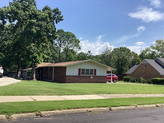 3rd image of 5749 Carriage Barn Ln