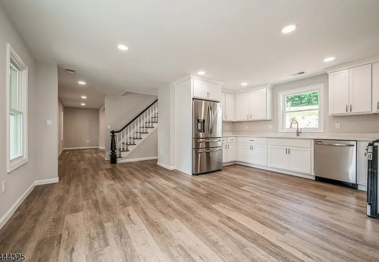 1225 Sussex Tpke — Photo 17