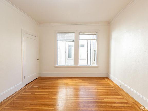 3rd image of 3033 Franklin St APT 7