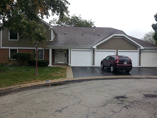 1st image of 271 Middlebury Ct Unit D1