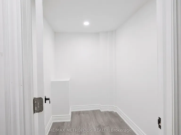 2425 Hibiscus Dr #BASEMENT — Photo 16