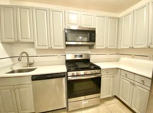 14 University Pl #2B-1BA-825SQFT, Pt Chester, NY 10573