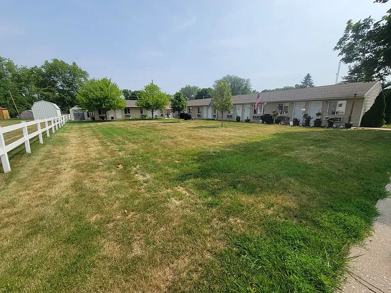 1815 Broadway St — Photo 4