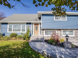 118 Concord Ave, Oceanside, NY 11572