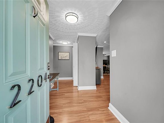 4th image of 2204 Rawood Dr