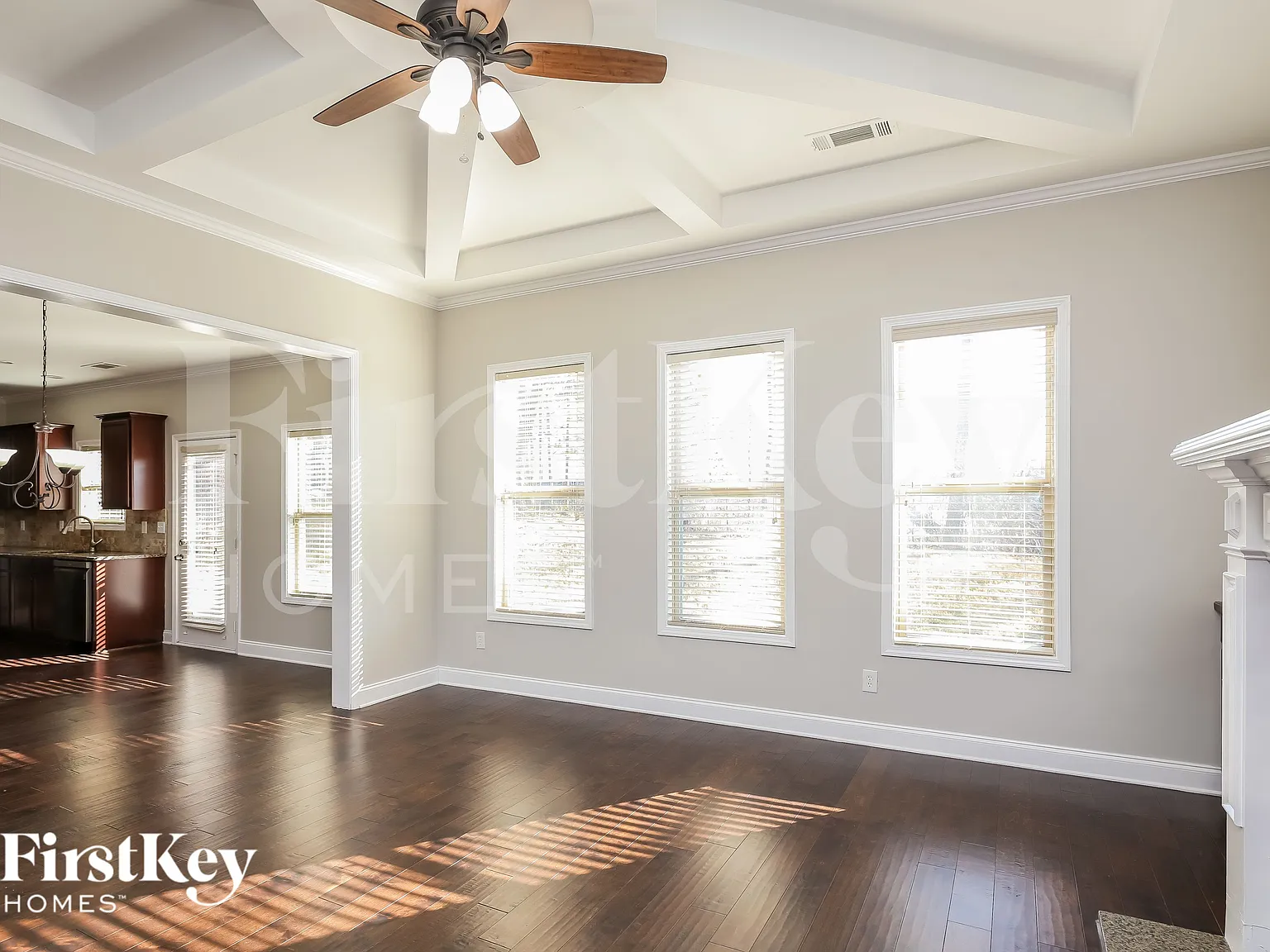 5 bed, 3.0 bath, 3221 sqft, $2,870 — Photo 3