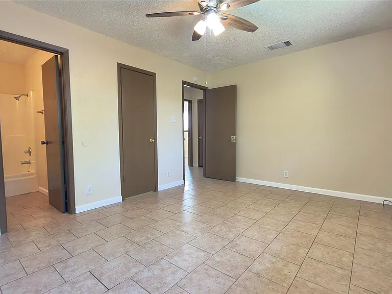 10708 Lanshire Dr #A — Photo 14
