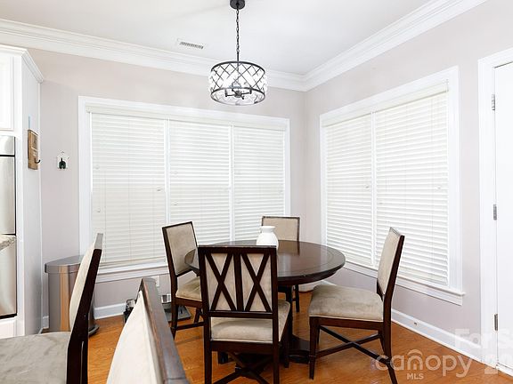 5th image of 186 Lake Commons Dr #4