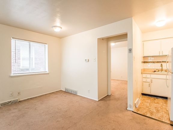 4th image of 2144 Yale Ave APT 4