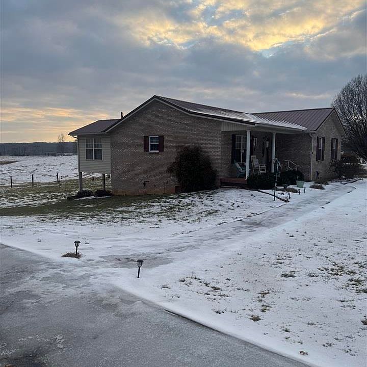 2nd image of 111 Sunrise Cir