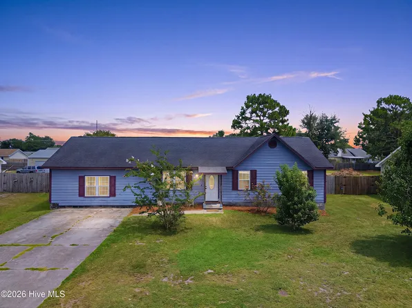 215 S Ginger Drive, Hubert, NC 28539