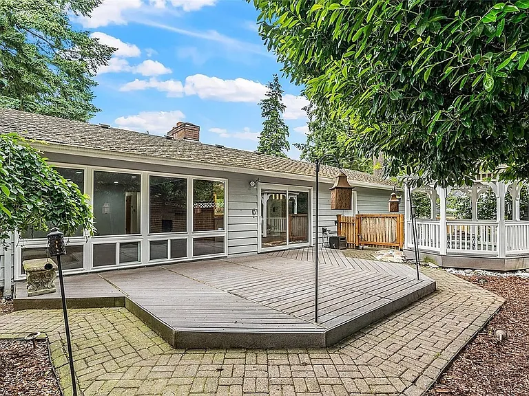402 168th Ave SE — Photo 15