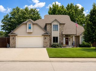 2602 Sunset Dr, North Platte, NE 69101